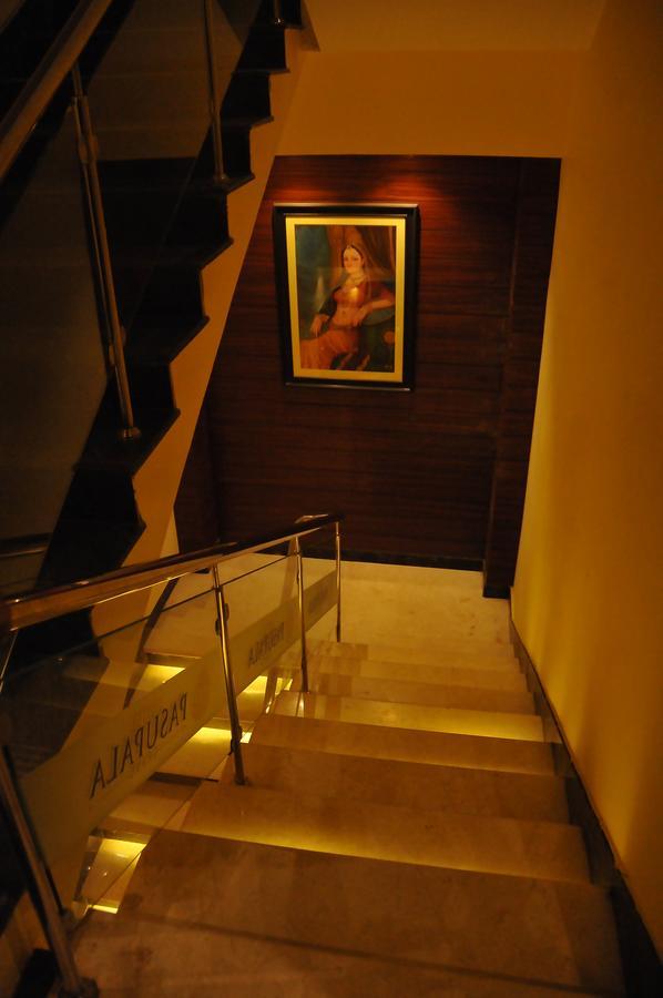 Hotel Pasupala Grand Anantapur Exterior foto