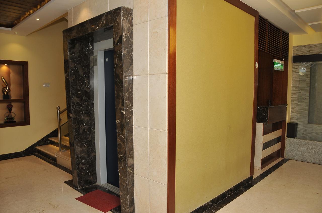 Hotel Pasupala Grand Anantapur Exterior foto